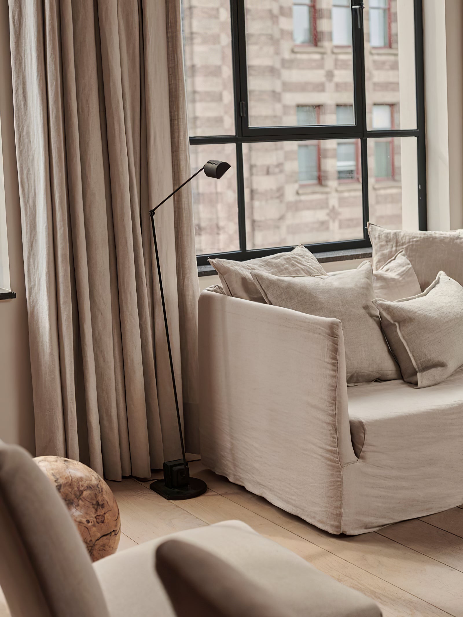 Daphine Floor Lamp – Dimmable, view 31