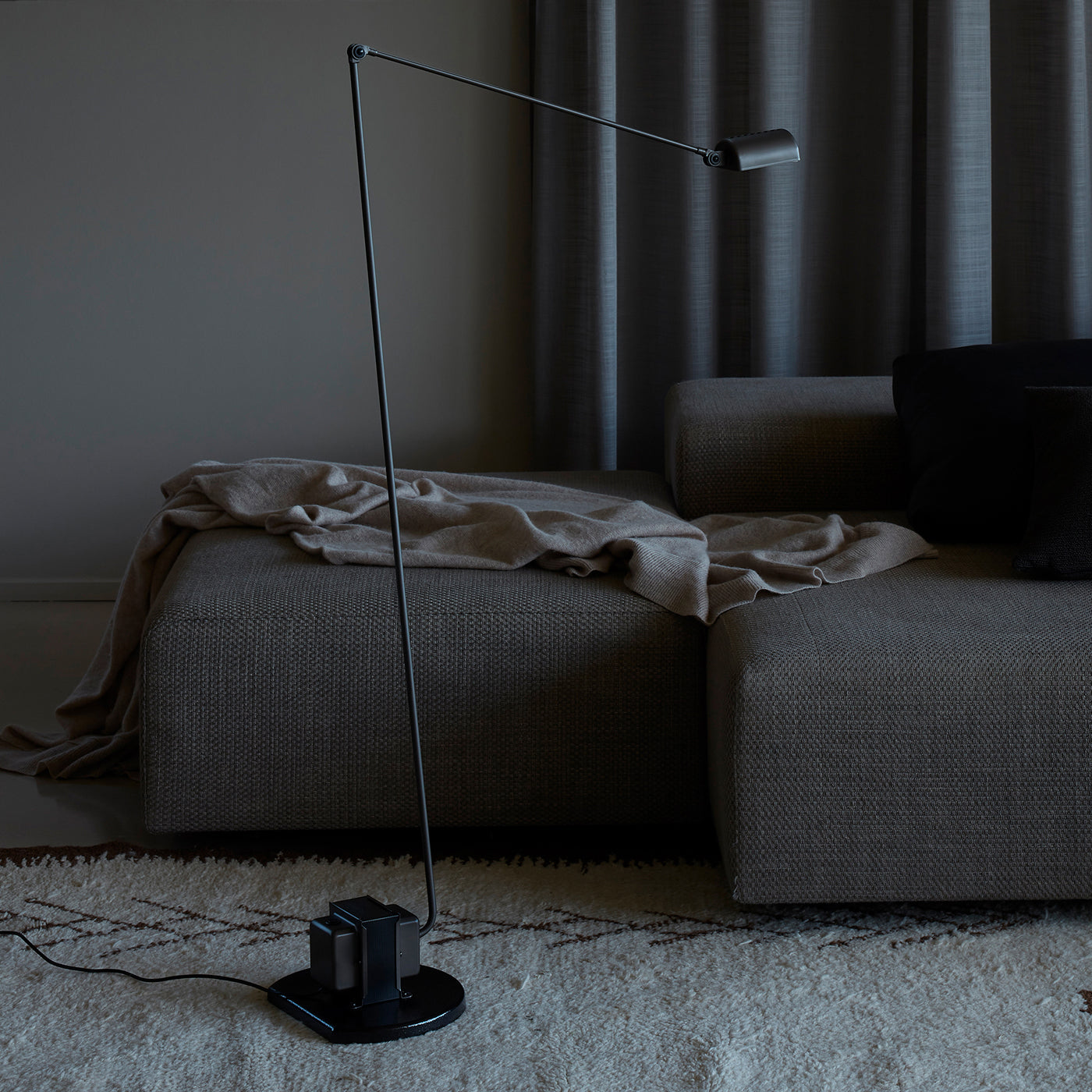 Daphine Floor Lamp – Dimmable, view 9