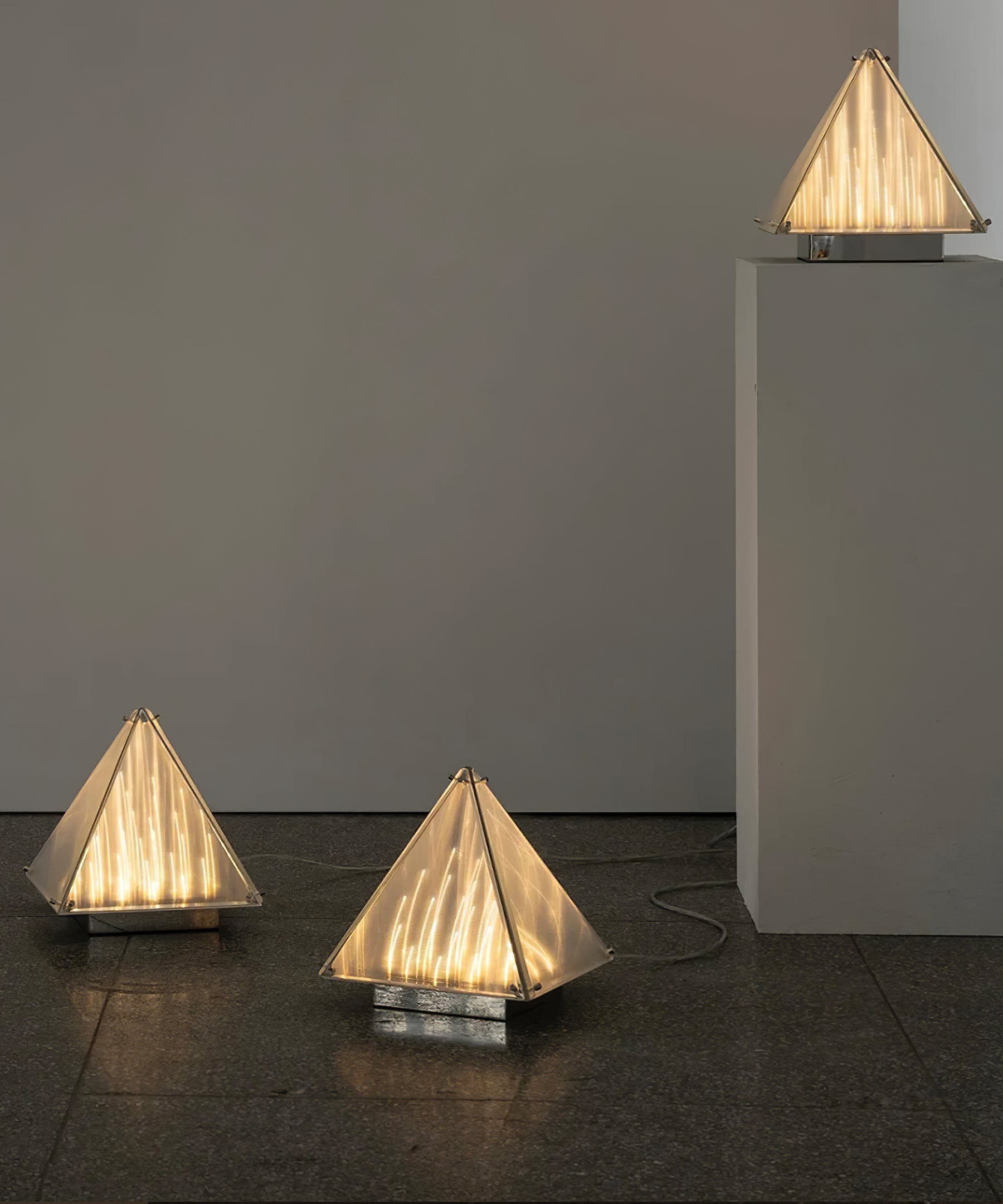 Fragment Table Lamp, view 30