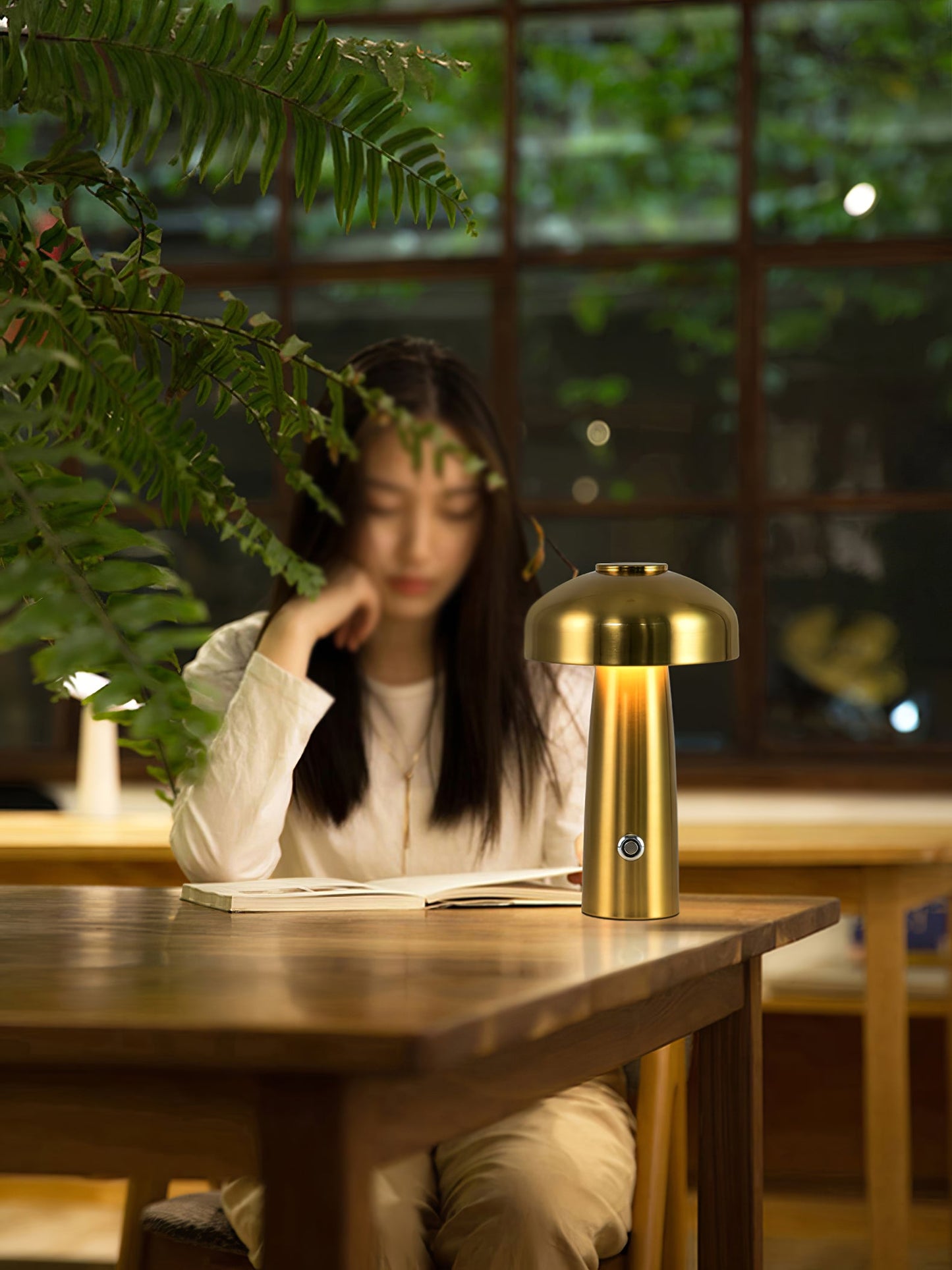 Leon Mushroom Table Lamp with built-in battery