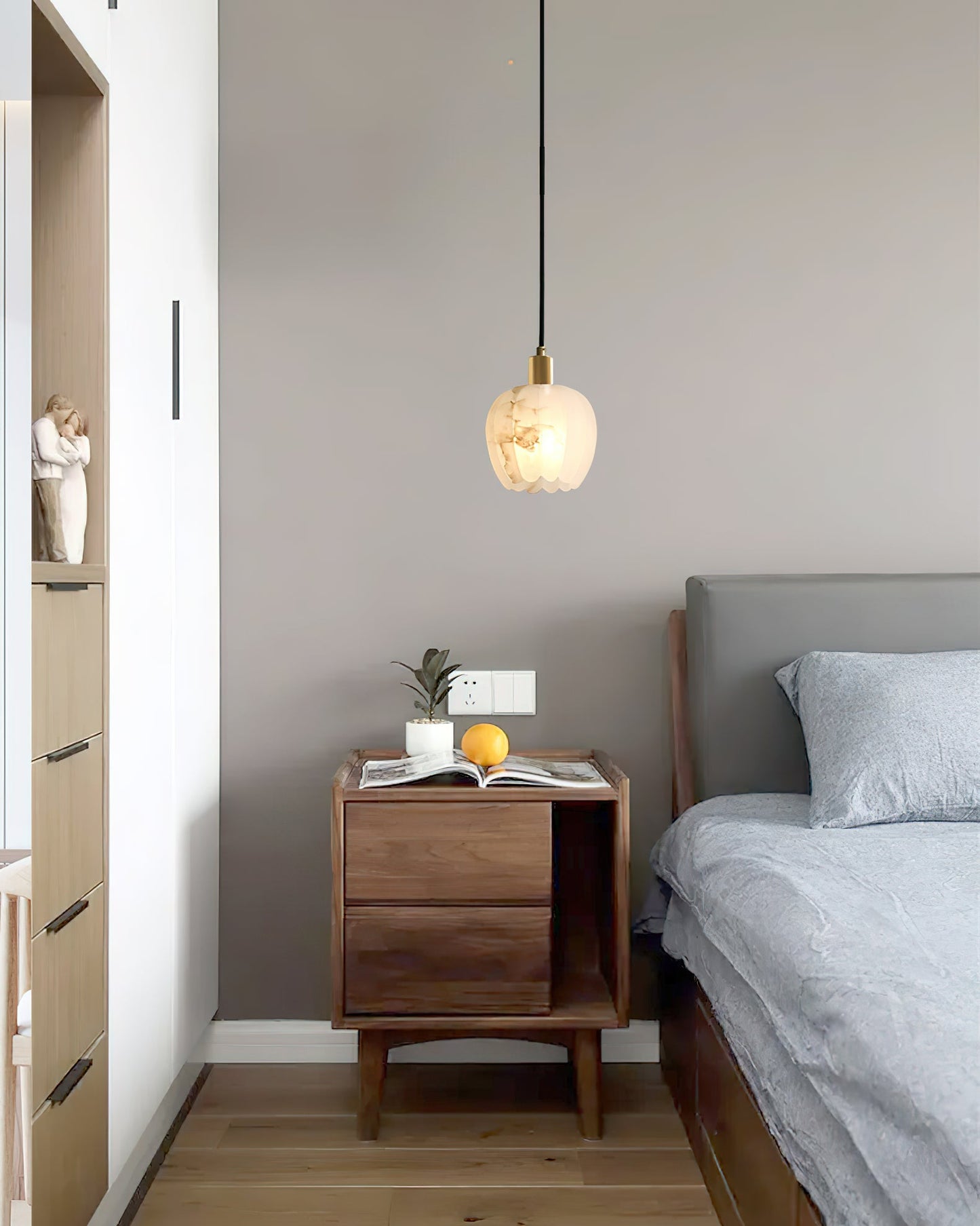 Lilin Alabaster Pendant Light, view 23