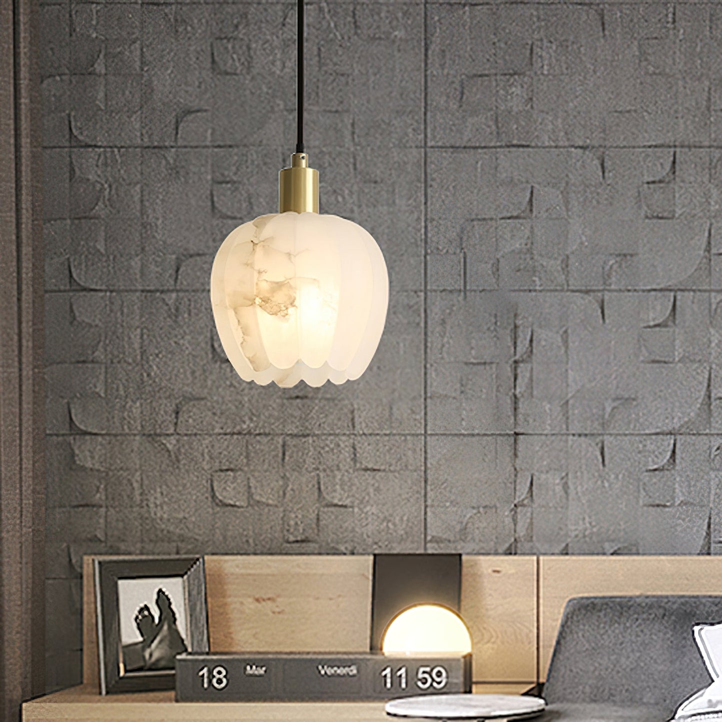 Lilin Alabaster Pendant Light, detail