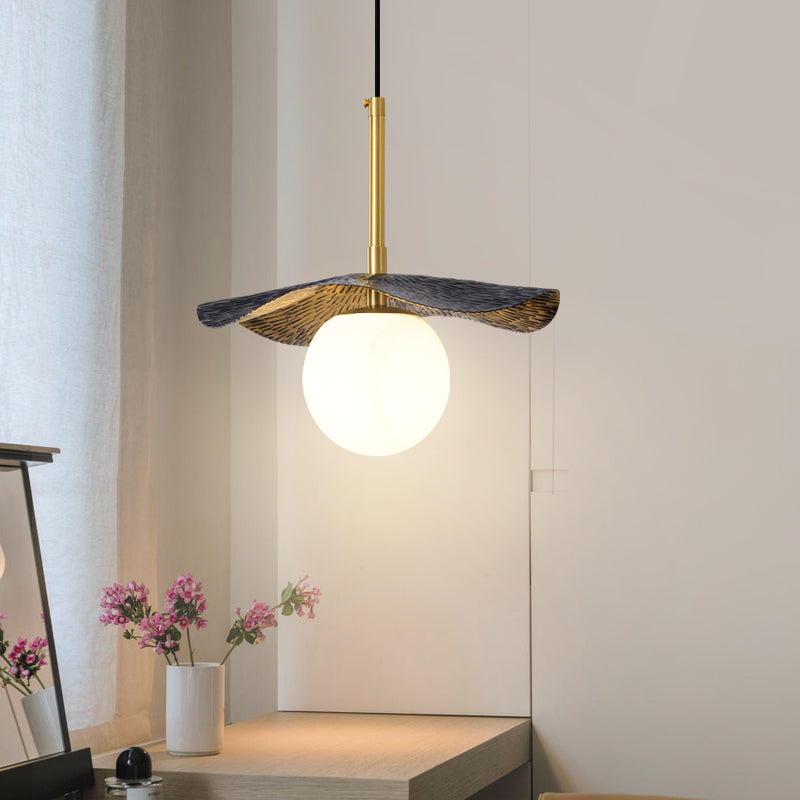 Montera Alabaster Pendant Light, detail