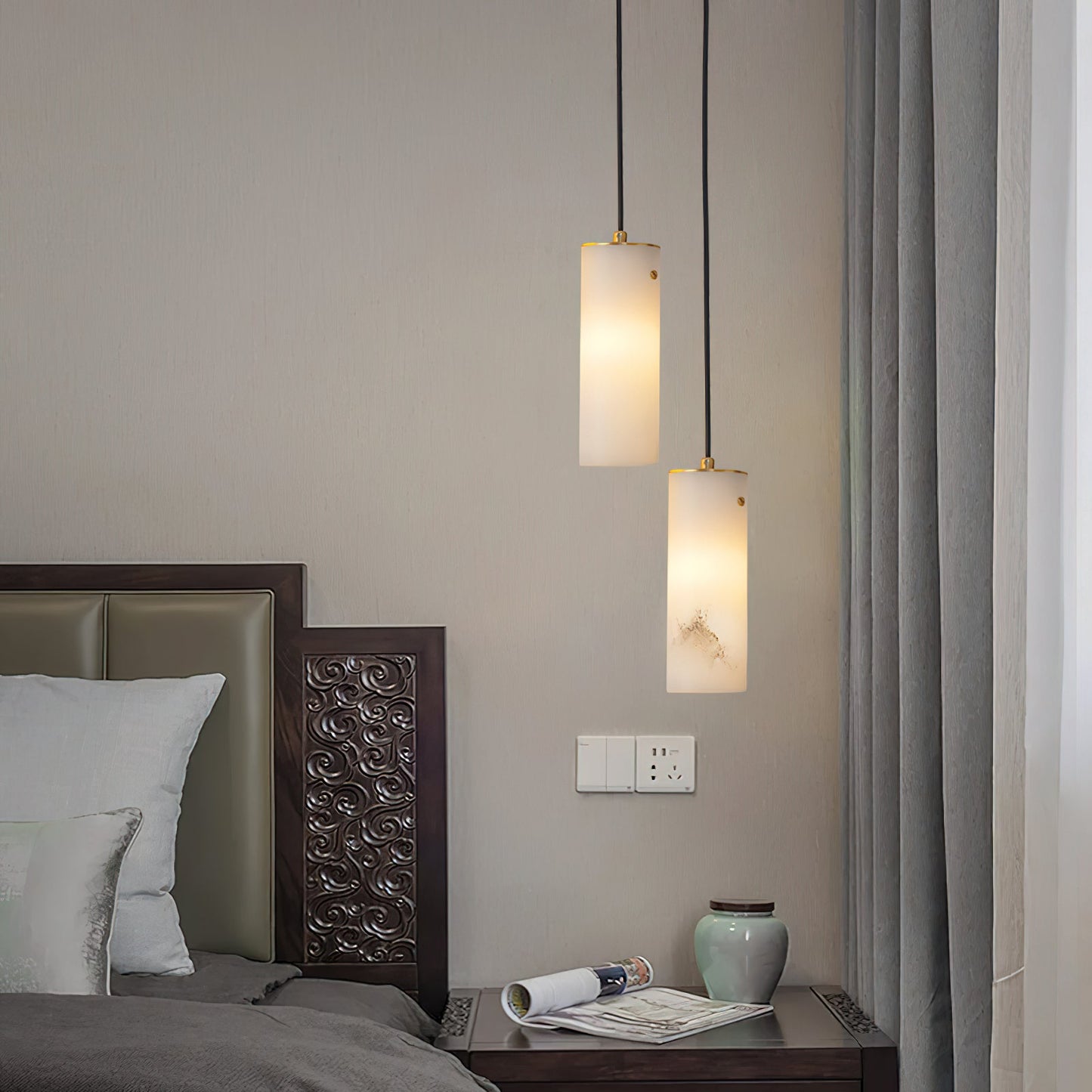 Nula Vertical Alabaster Pendant Light