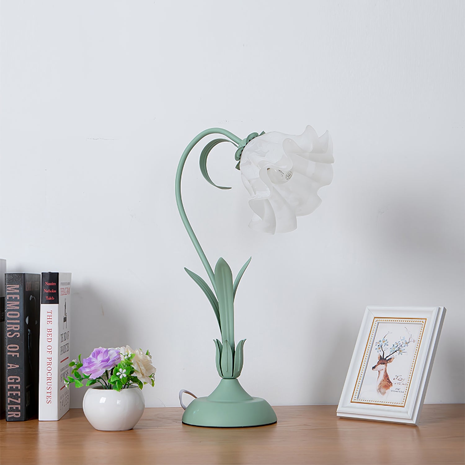 Romantic Flower Table Lamp, detail