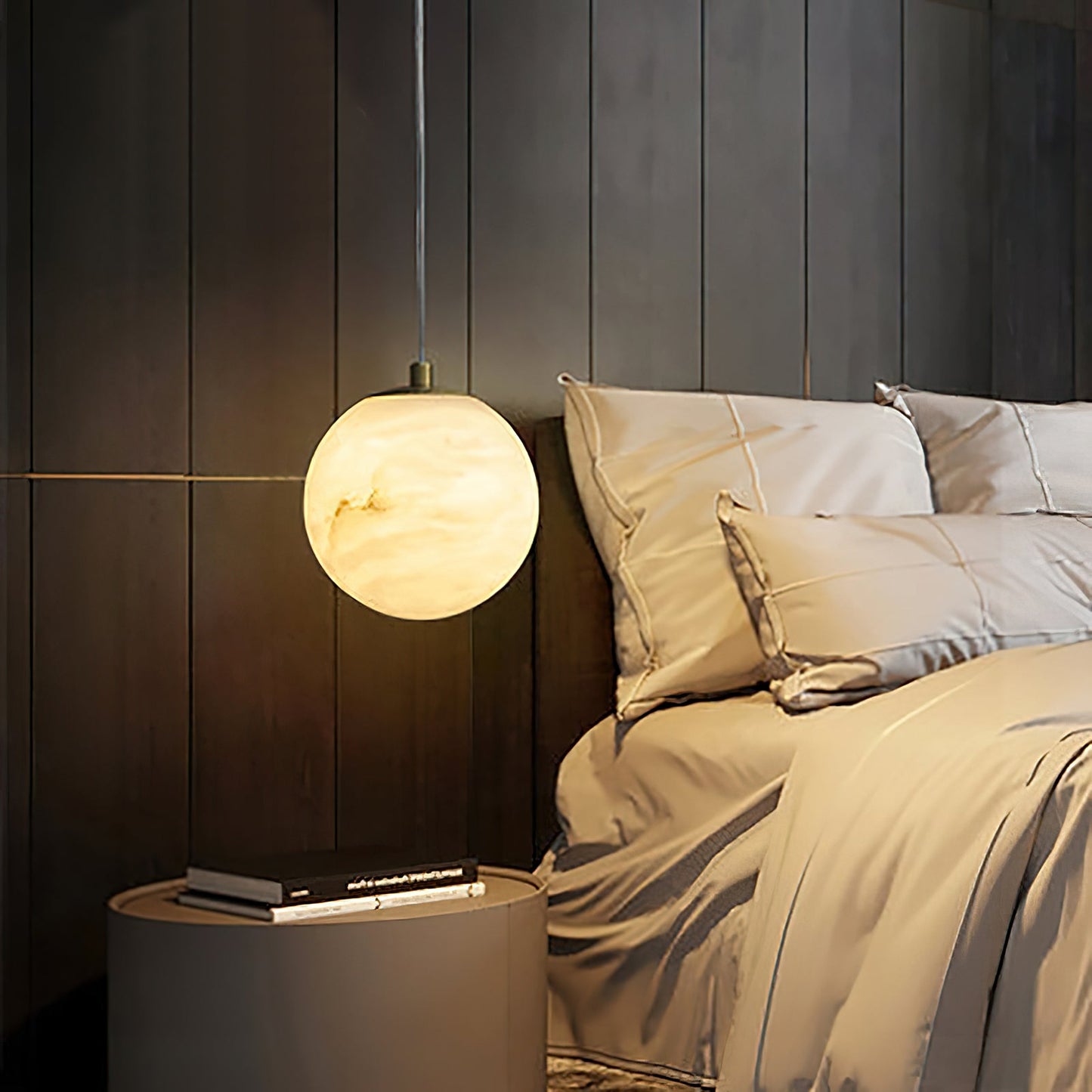 Savina Alabaster Pendant Light – Dimmable, detail