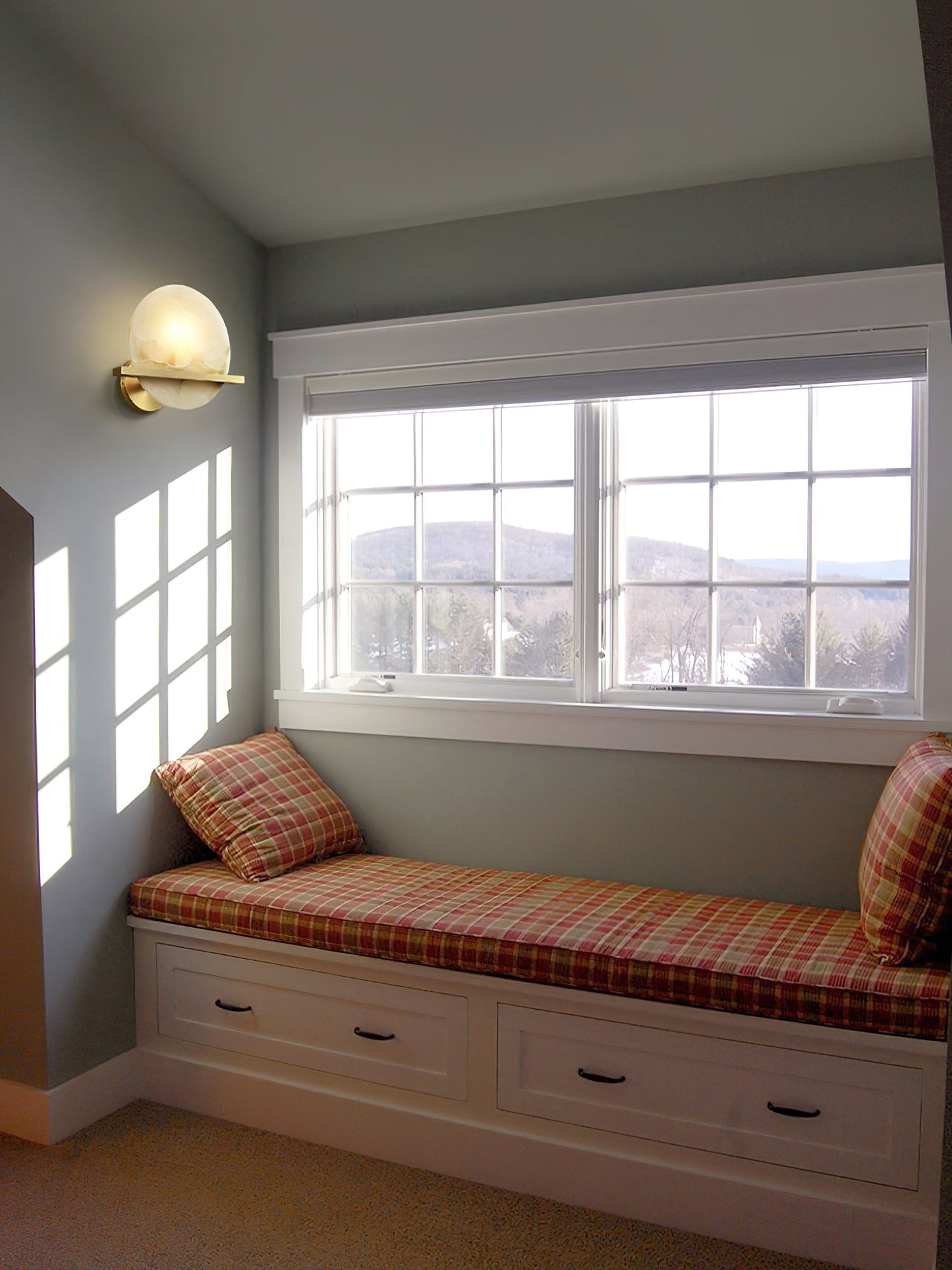 Savion Alabaster Wall Lamp, view 5
