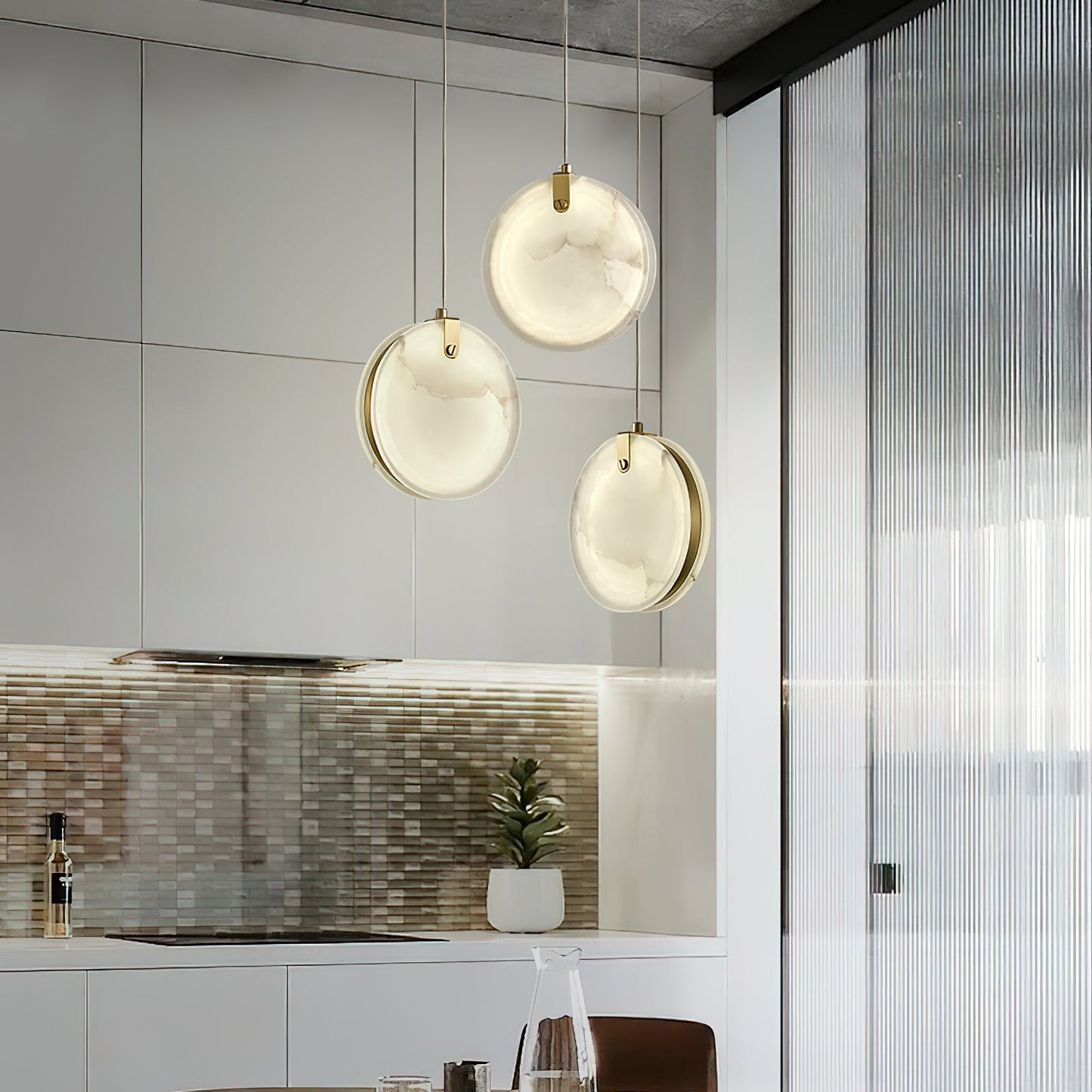 Soho Alabaster Pendant Light – Dimmable, detail