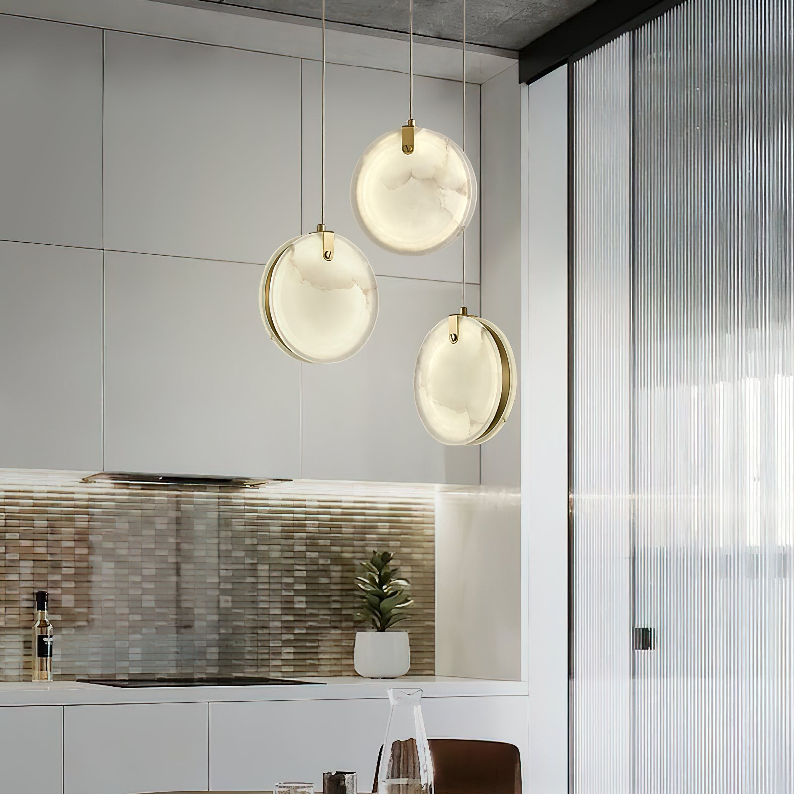 Soho Alabaster Pendant Light – Dimmable, detail