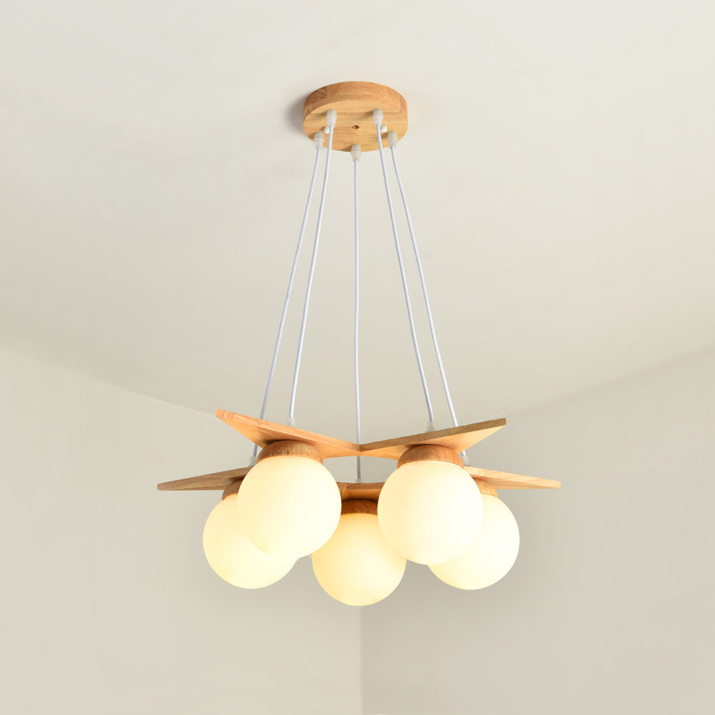 Wooden Star With Glass Chandelier, detail